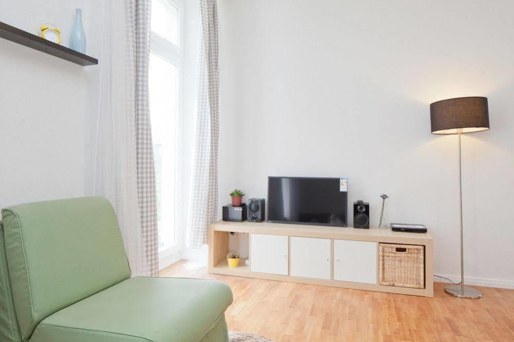 Apartment Uthman Berlin-Neukoelln Exterior foto